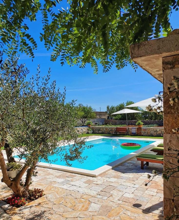 Holiday Home Iva With Pool Sukošan Dış mekan fotoğraf