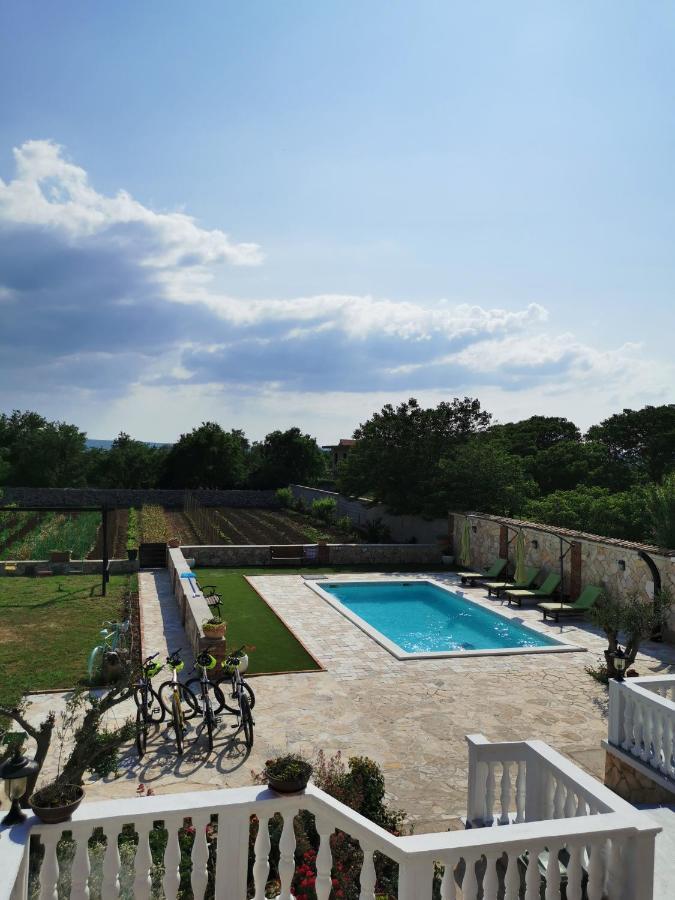Holiday Home Iva With Pool Sukošan Dış mekan fotoğraf