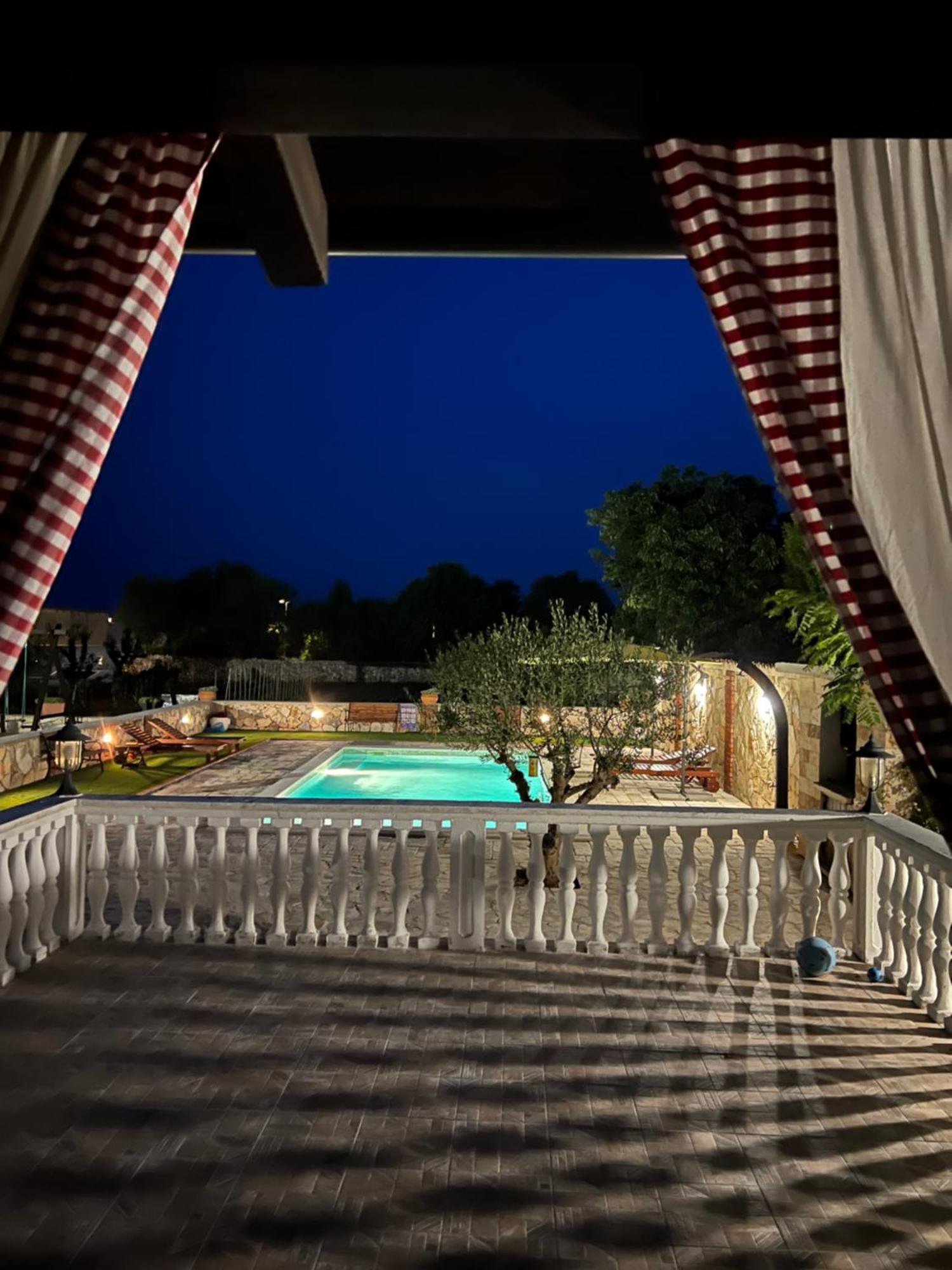 Holiday Home Iva With Pool Sukošan Dış mekan fotoğraf