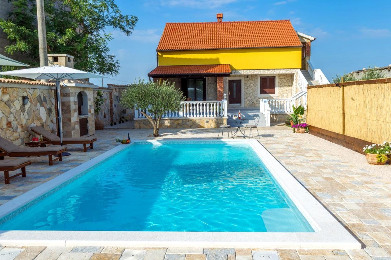 Holiday Home Iva With Pool Sukošan Dış mekan fotoğraf