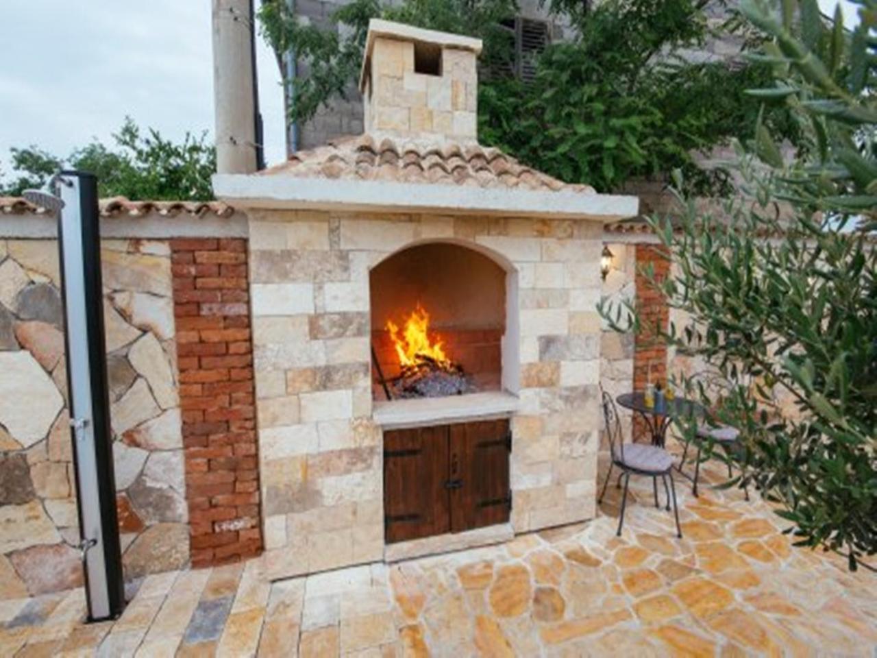 Holiday Home Iva With Pool Sukošan Dış mekan fotoğraf