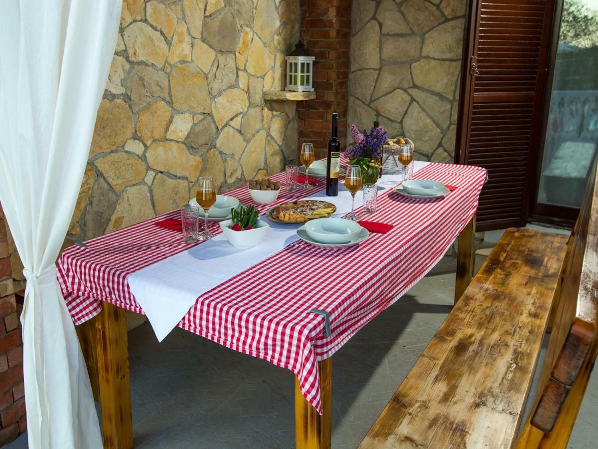 Holiday Home Iva With Pool Sukošan Dış mekan fotoğraf