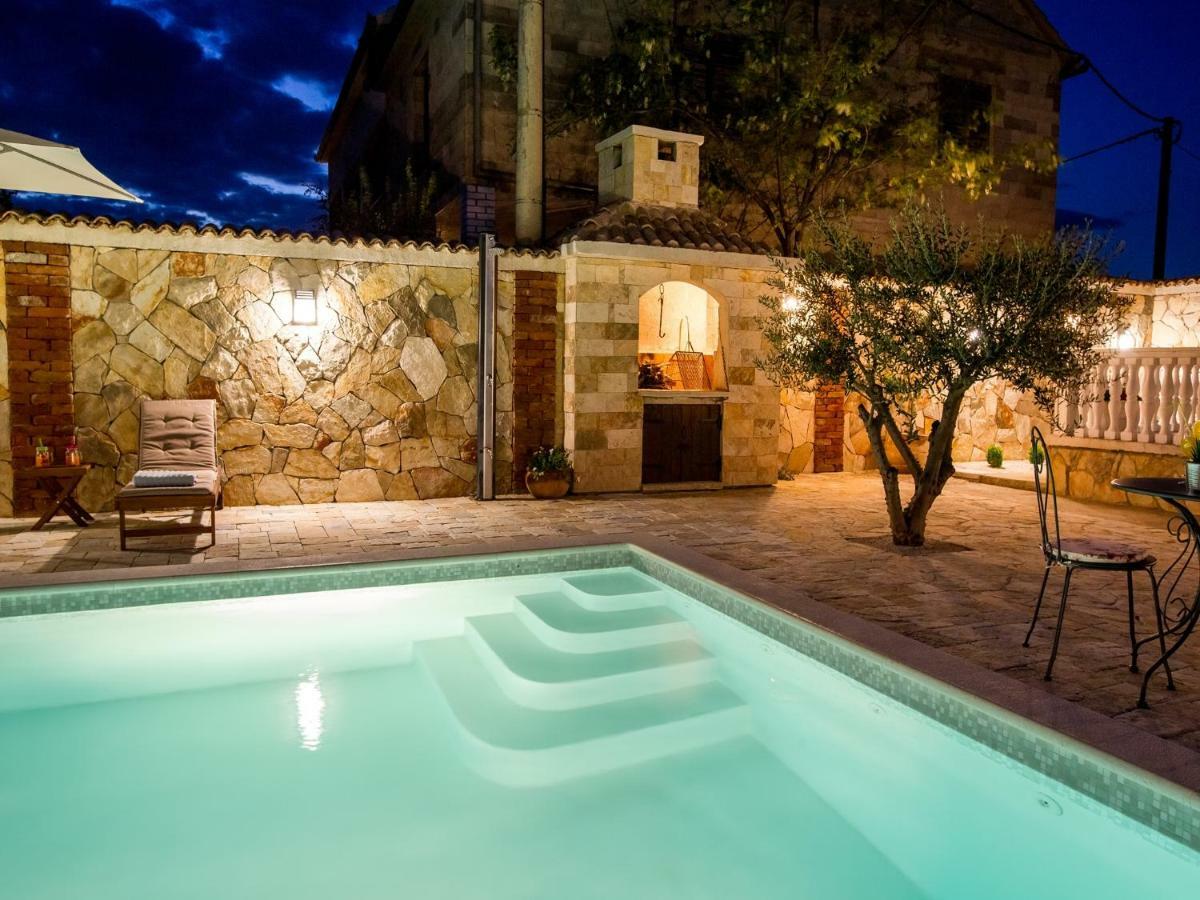Holiday Home Iva With Pool Sukošan Dış mekan fotoğraf
