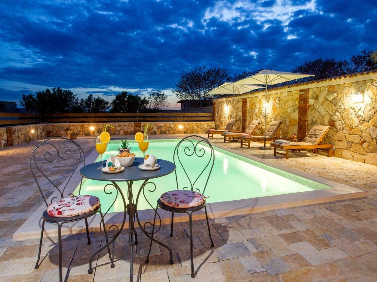 Holiday Home Iva With Pool Sukošan Dış mekan fotoğraf